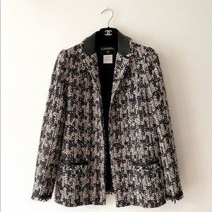 ❌NOW SOLD ❌Chanel runway 2005 fall tweed blazer